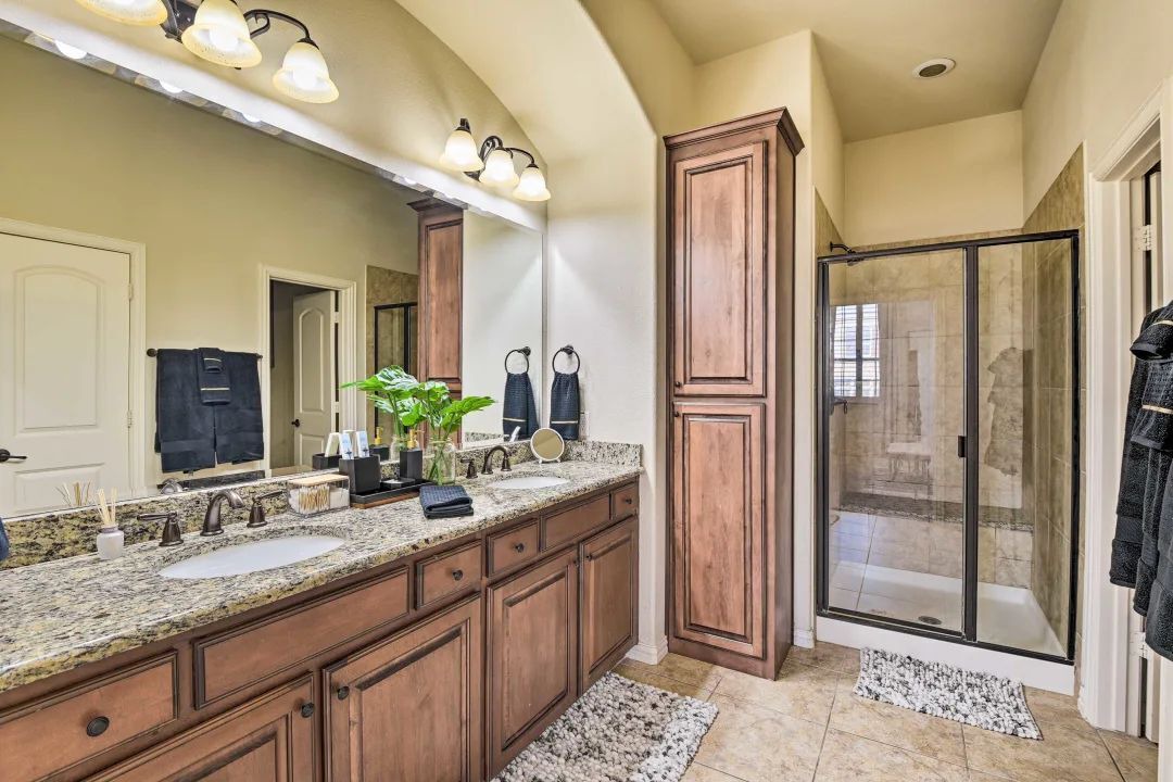Photo of Bathroom in Las Colinas