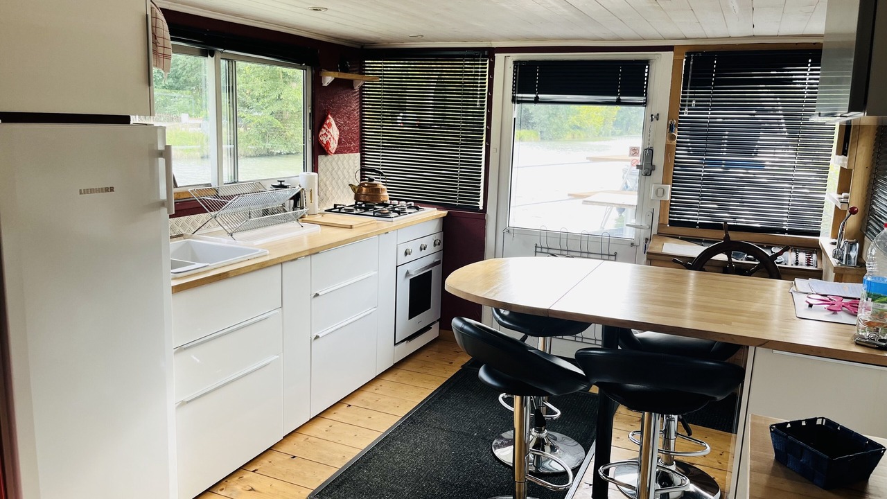 Photo of Kitchen in Mas-Saintes-Puelles