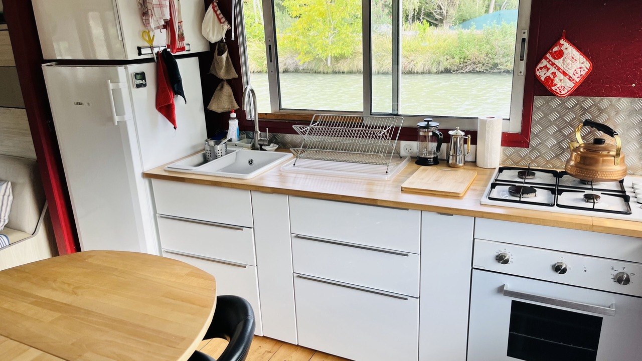 Photo of Kitchen in Mas-Saintes-Puelles