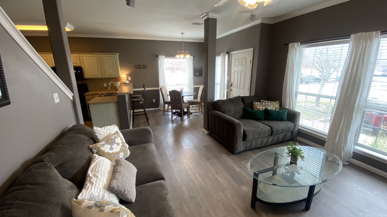 Photo of Livingroom in College Station