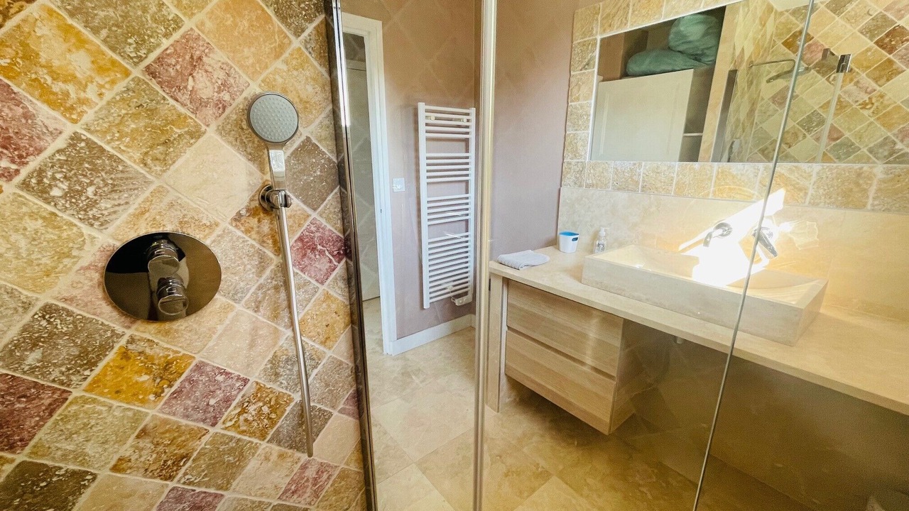 Photo of Bathroom in Ver-sur-Mer