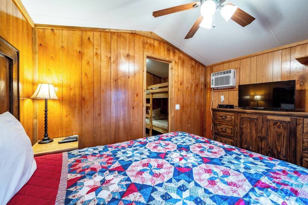 Photo of Bedroom in Broken Bow