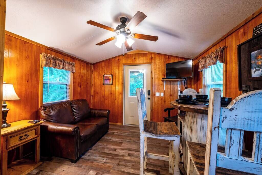 Photo of Livingroom in Broken Bow