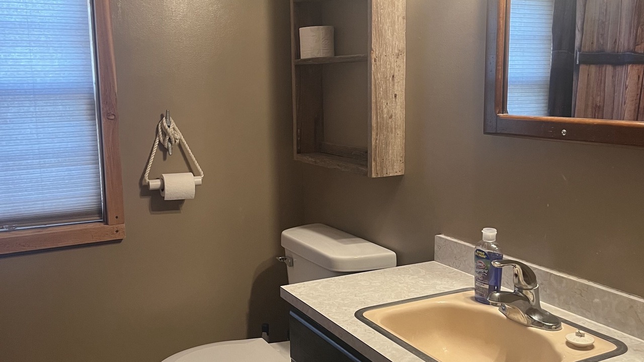 Photo of Bathroom in Golden
