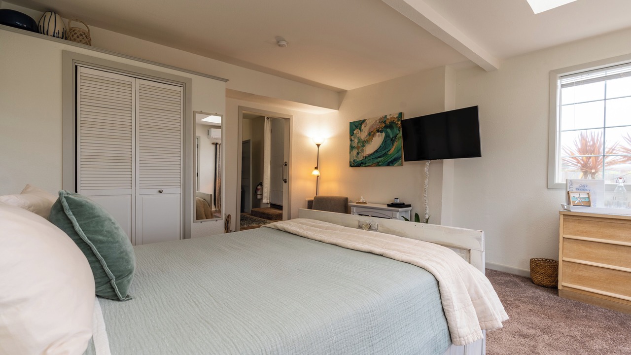 Photo of Bedroom in North Bend