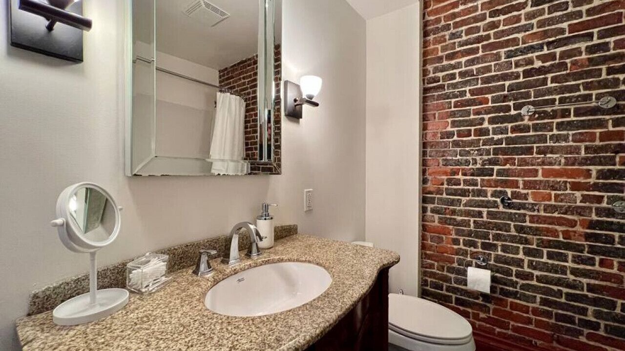 Photo of Bathroom in Saint-Jean-Baptiste