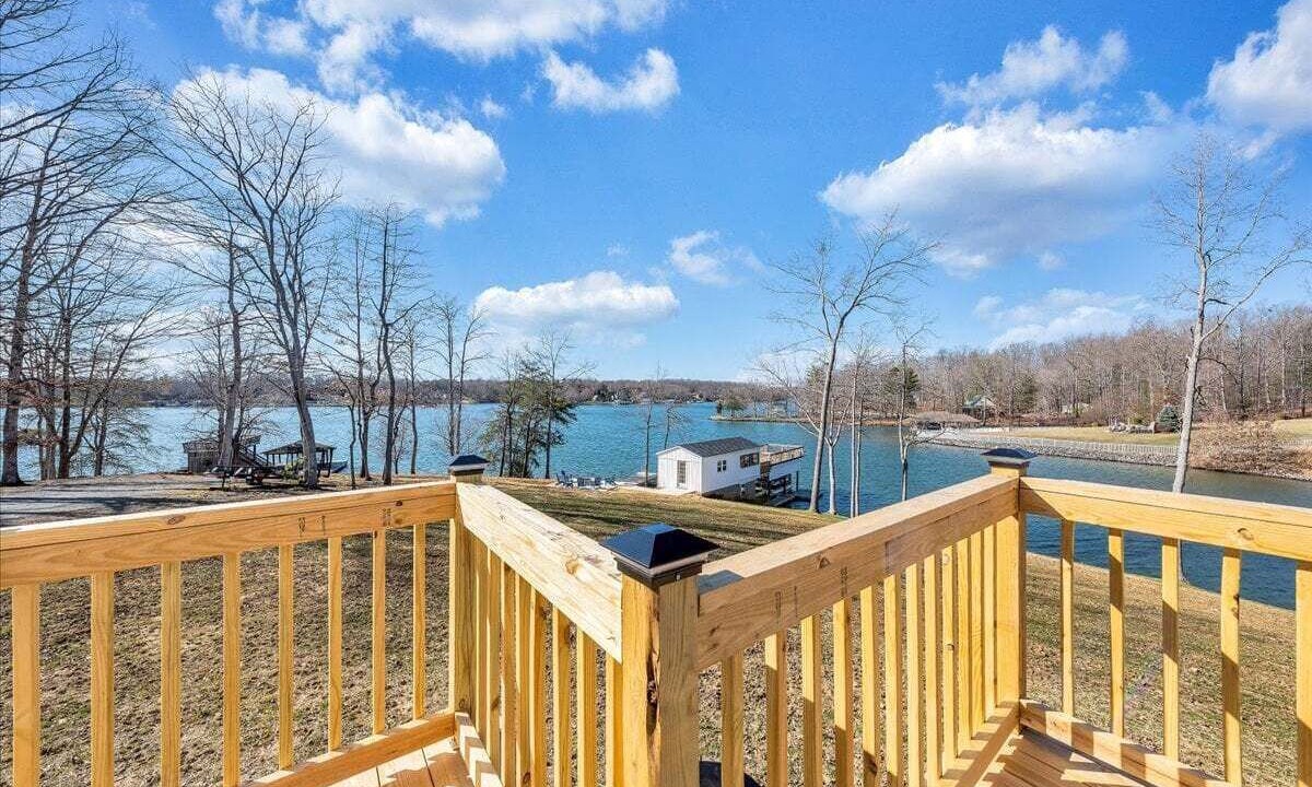 Photo of Outdoor in Huddleston