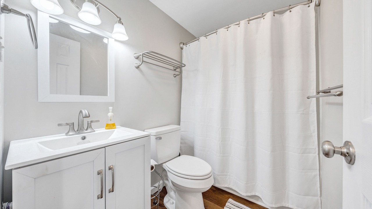 Photo of Bathroom in Huddleston