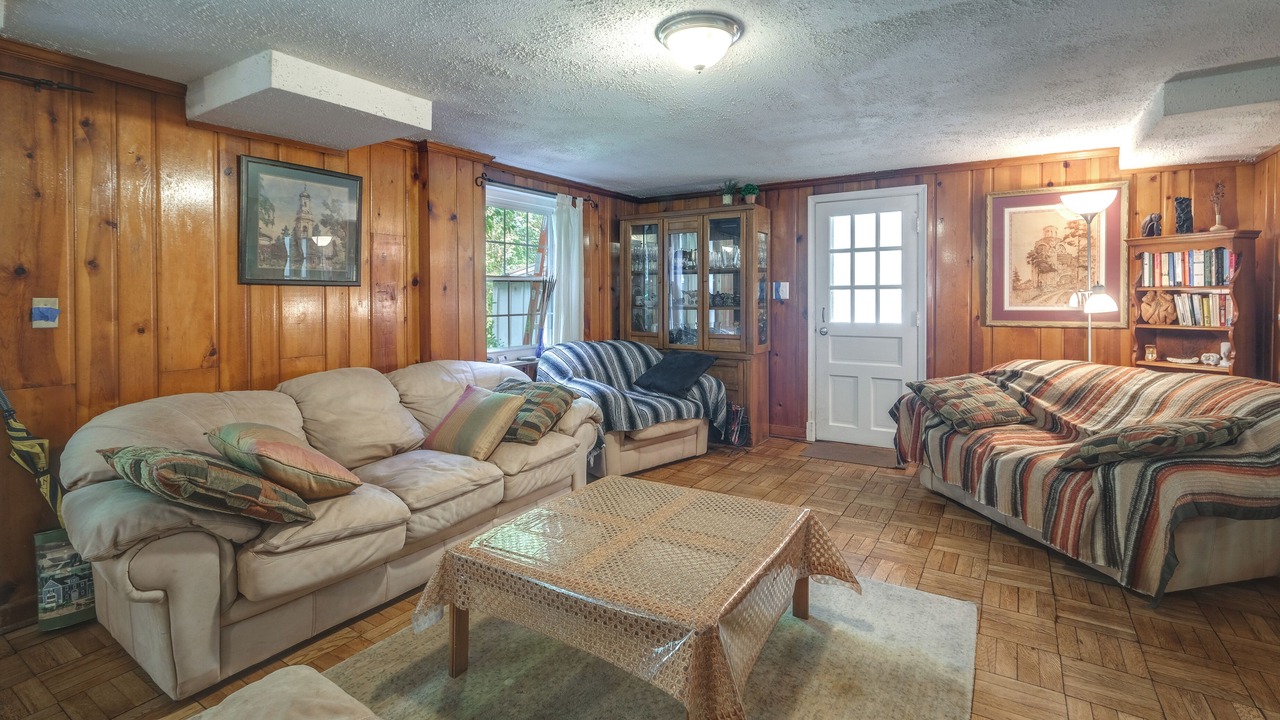 Photo of Livingroom in Bethesda