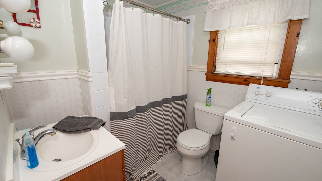 Photo of Bathroom in Wells Beach