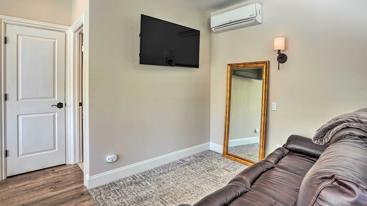 Photo of Others in Pleasant Hill