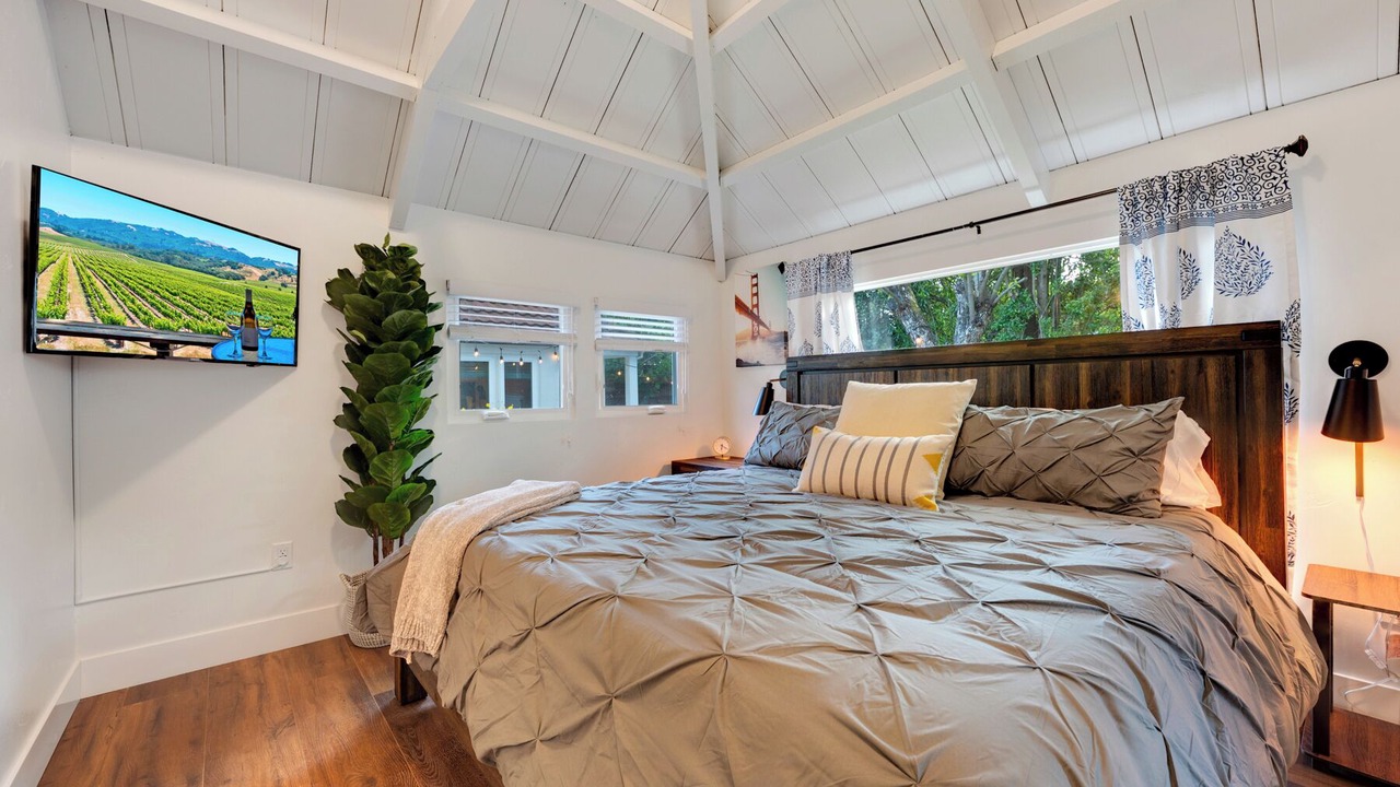 Photo of Bedroom in West Junior College