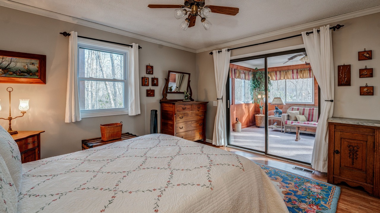 Photo of Bedroom in Sky Valley