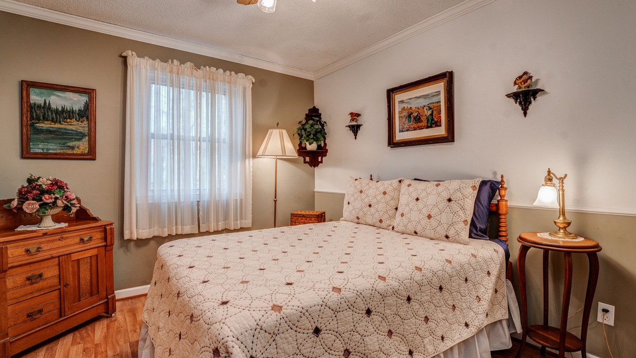 Photo of Bedroom in Sky Valley