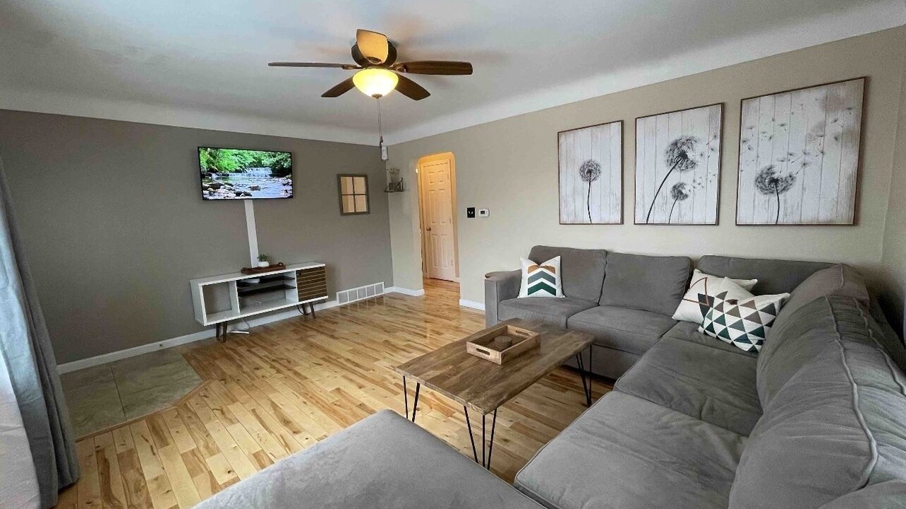Photo of Livingroom in Cedar Rapids