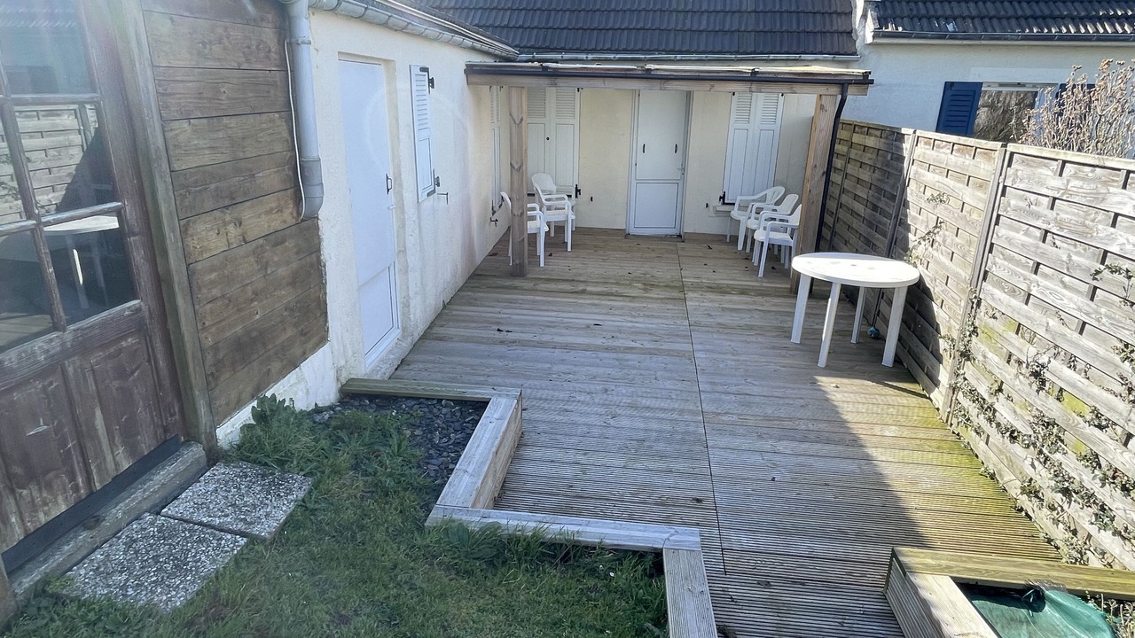 Photo of Patio Balcony in Saint-Come-de-Fresne