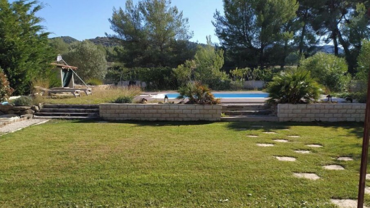 Photo of Outdoor in Charleval