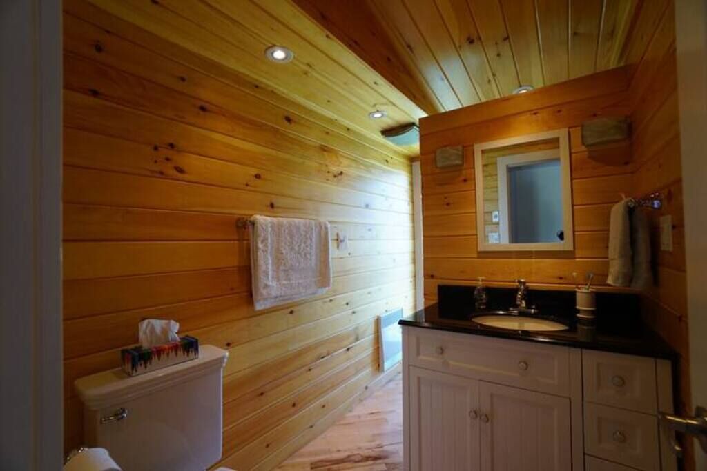 Photo of Bathroom in Fogo