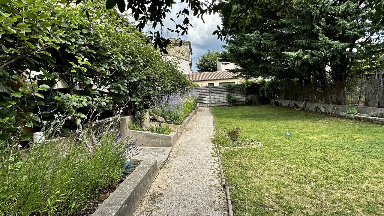 Photo of Outdoor in Pont-Saint-Esprit