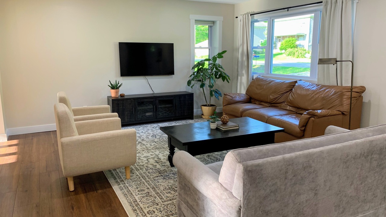 Photo of Livingroom in Meadville