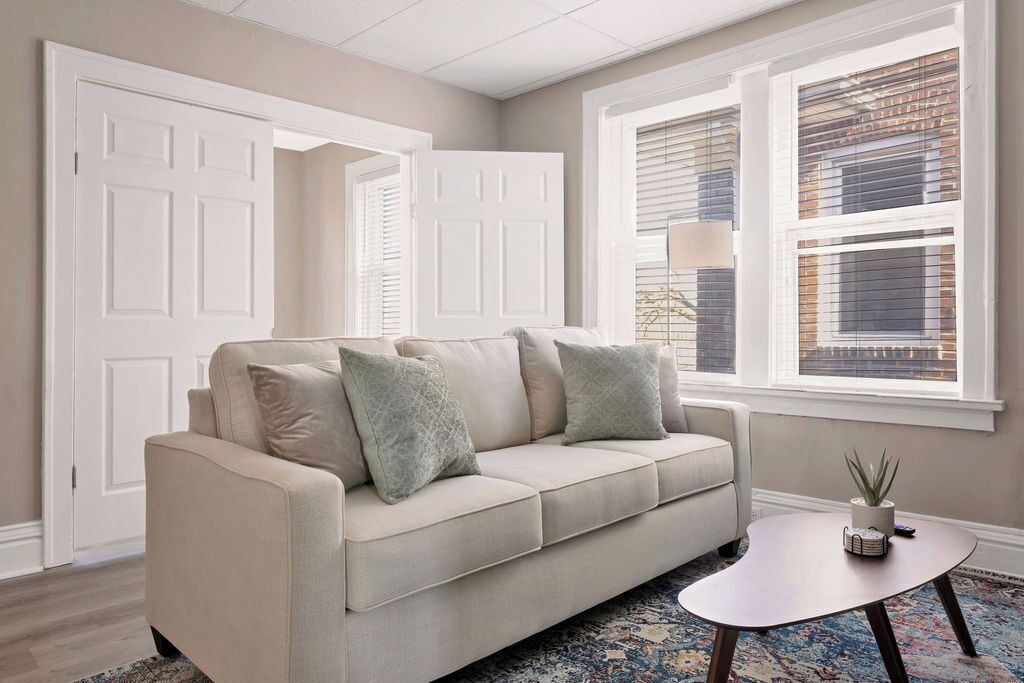 Photo of Livingroom in University City