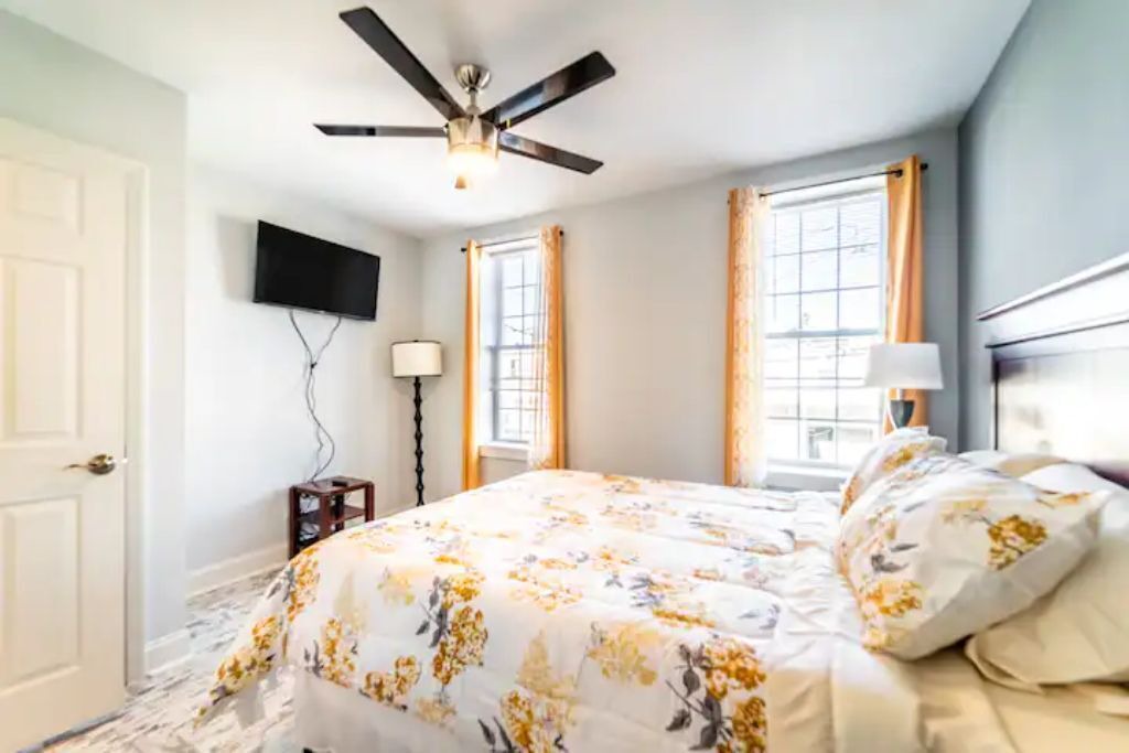 Photo of Bedroom in Downtown Baltimore