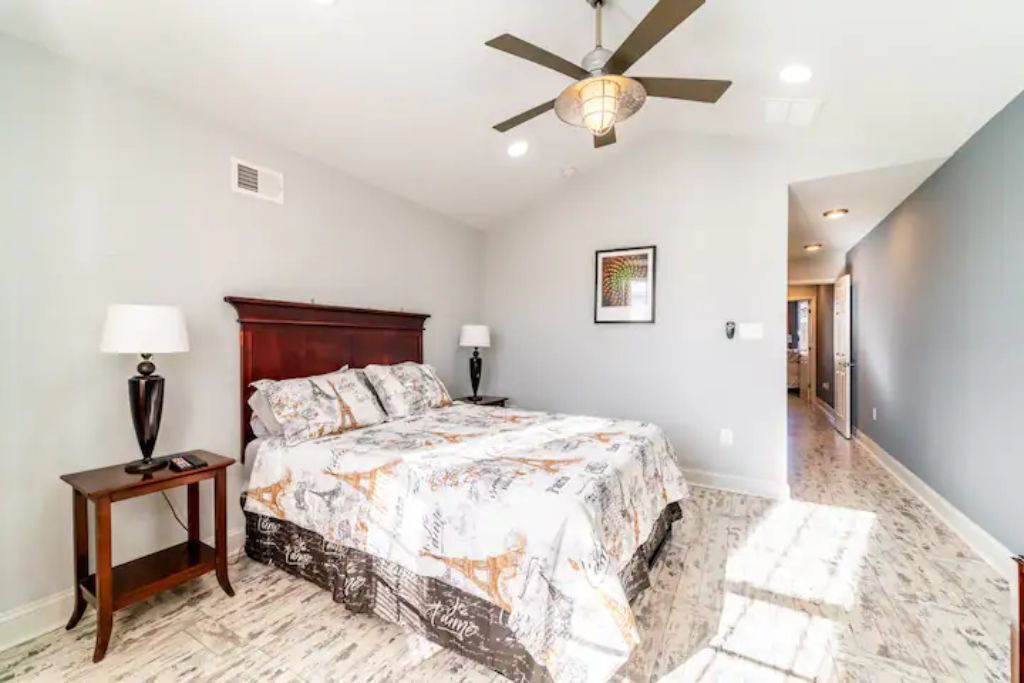 Photo of Bedroom in Downtown Baltimore
