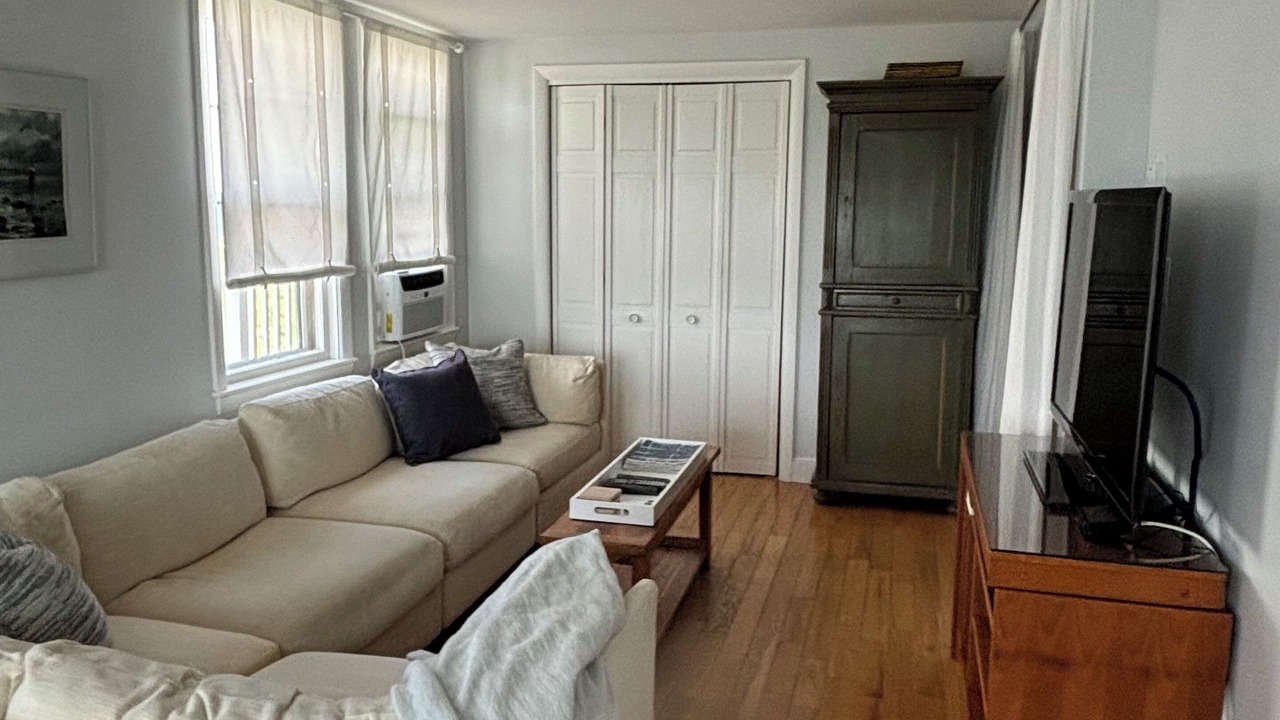 Photo of Livingroom in Brant Rock