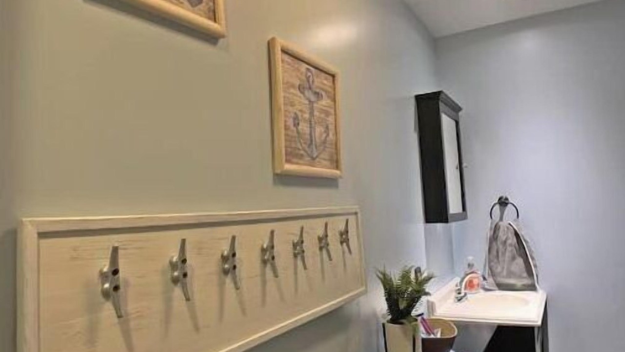 Photo of Others in Howard