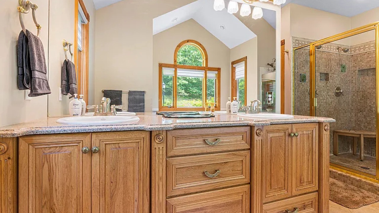 Photo of Bathroom in Cresco