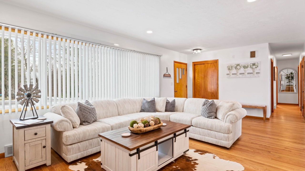Photo of Livingroom in Palmyra
