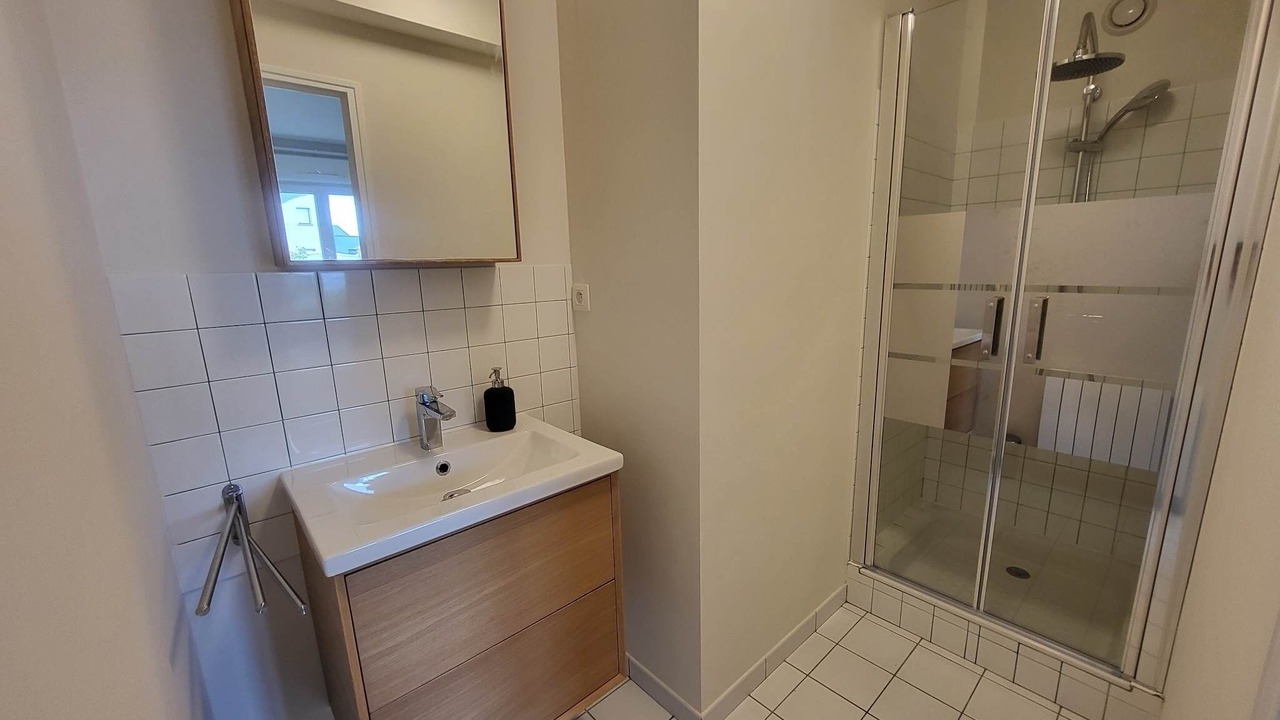 Photo of Bathroom in Pledeliac