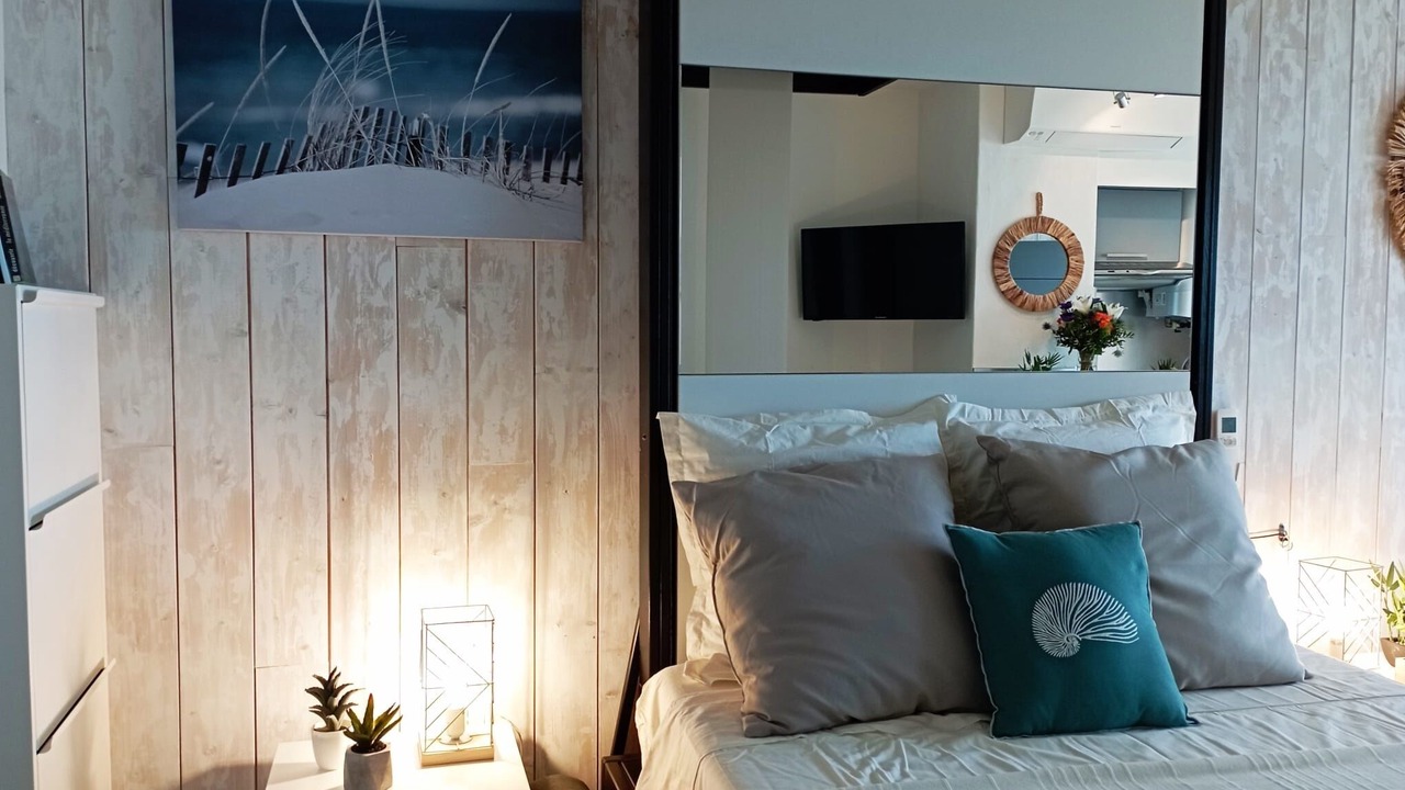 Photo of Bedroom in La Jetee