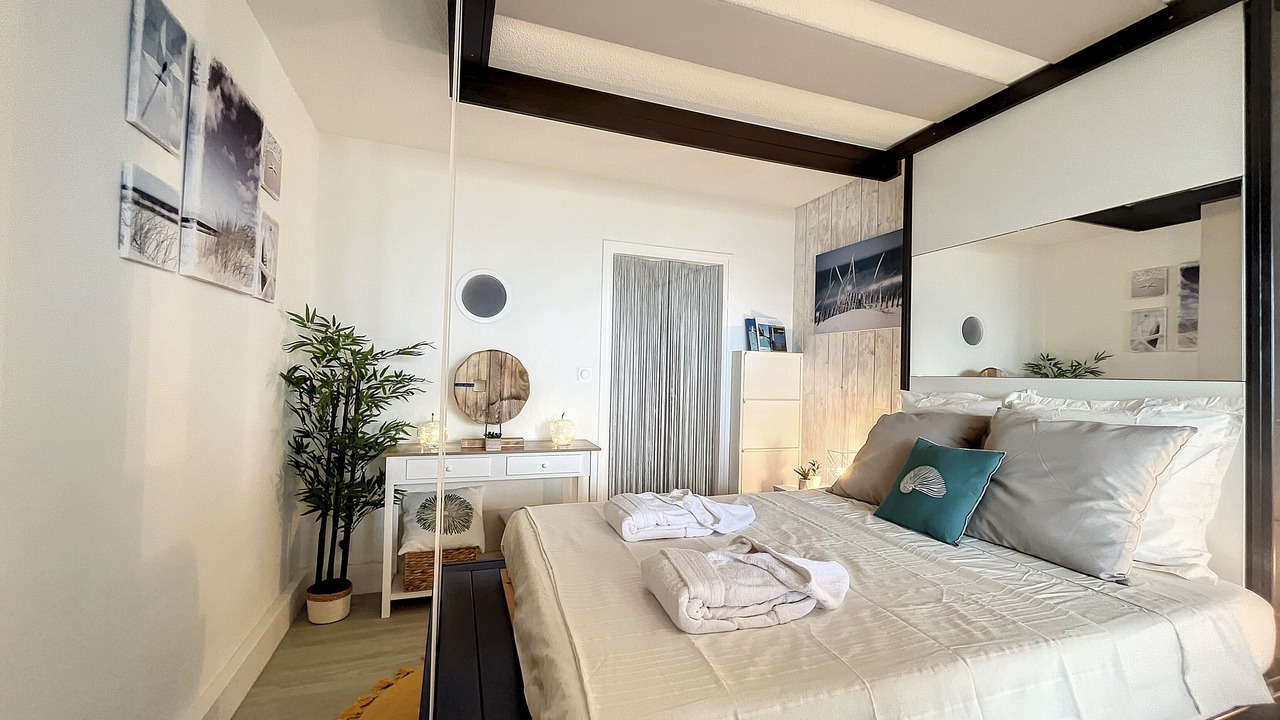 Photo of Bedroom in La Jetee