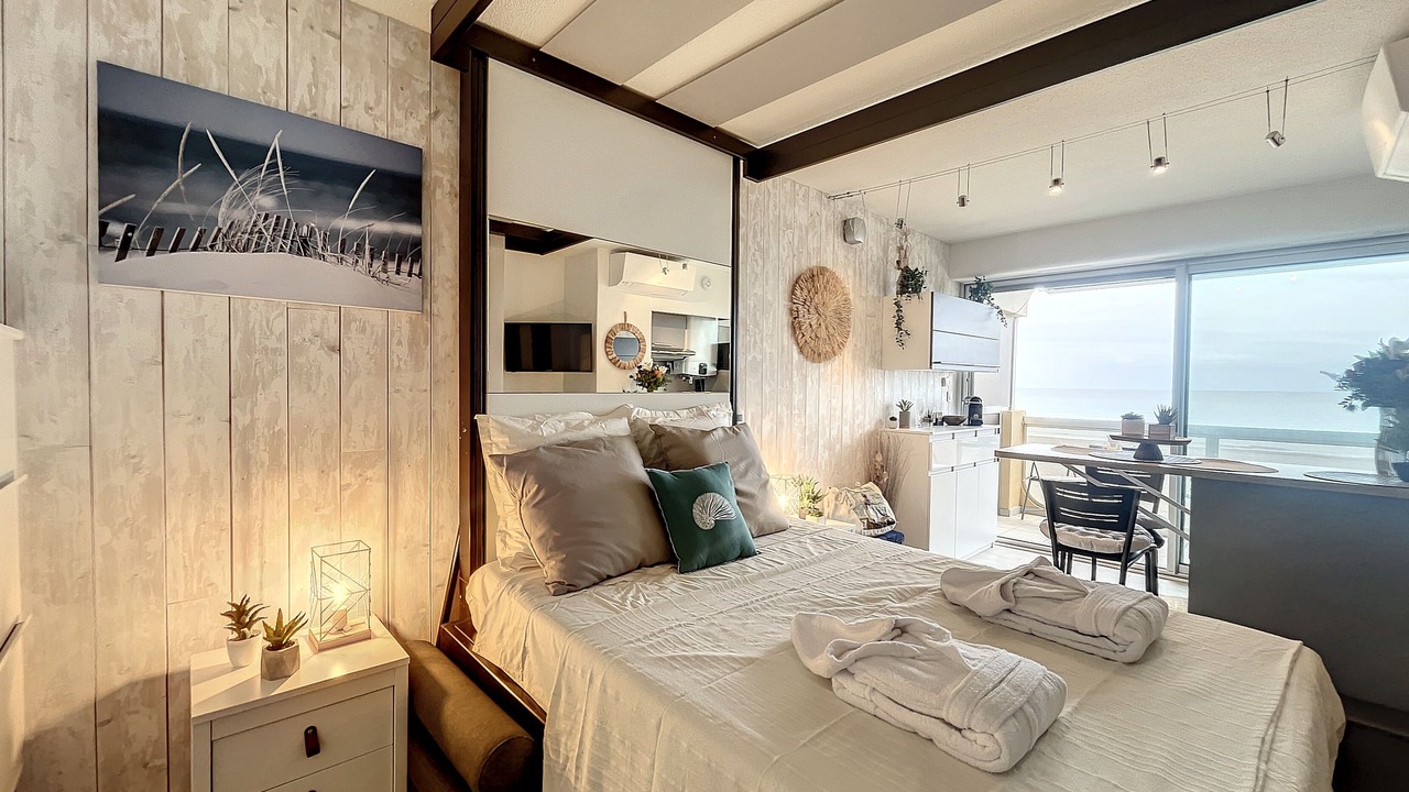 Photo of Bedroom in La Jetee