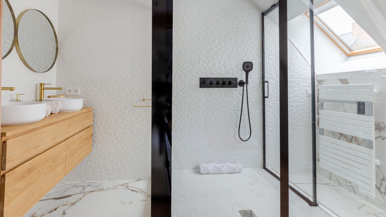 Photo of Bathroom in Saint-Meloir-des-Ondes