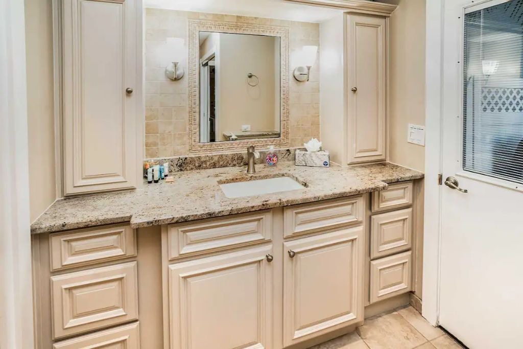 Photo of Bathroom in Apollo Beach