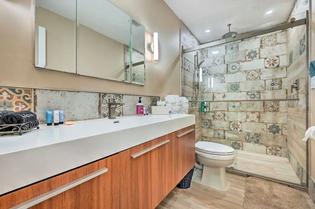 Photo of Bathroom in Apollo Beach