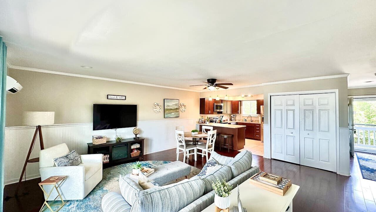 Photo of Livingroom in Fairfield Harbour