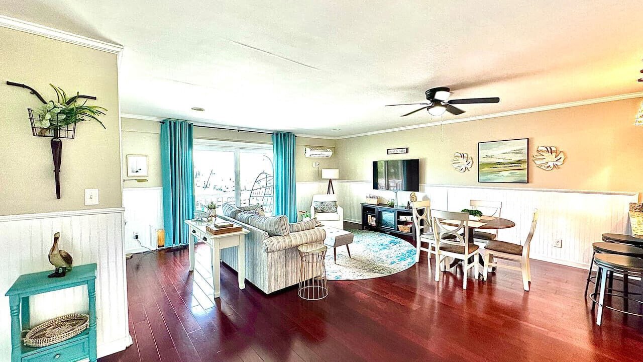 Photo of Livingroom in Fairfield Harbour