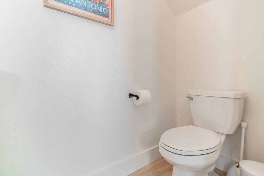 Photo of Bathroom in Mahncke Park