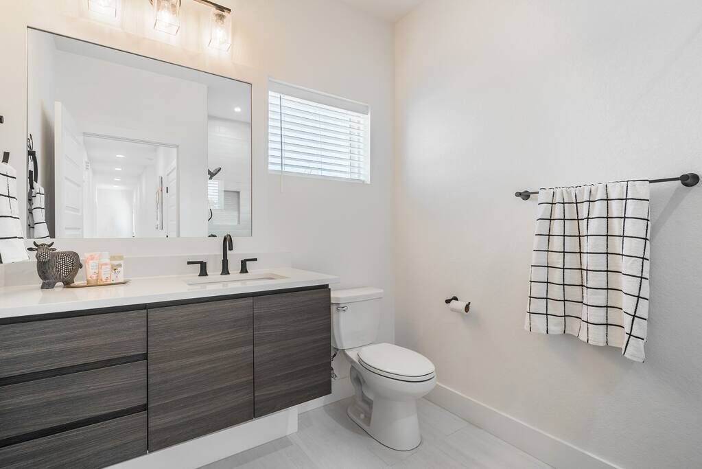 Photo of Bathroom in Mahncke Park