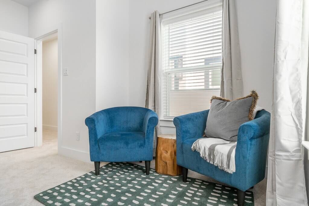Photo of Livingroom in Mahncke Park
