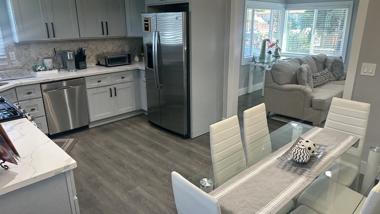 Photo of Others in East Richmond Heights