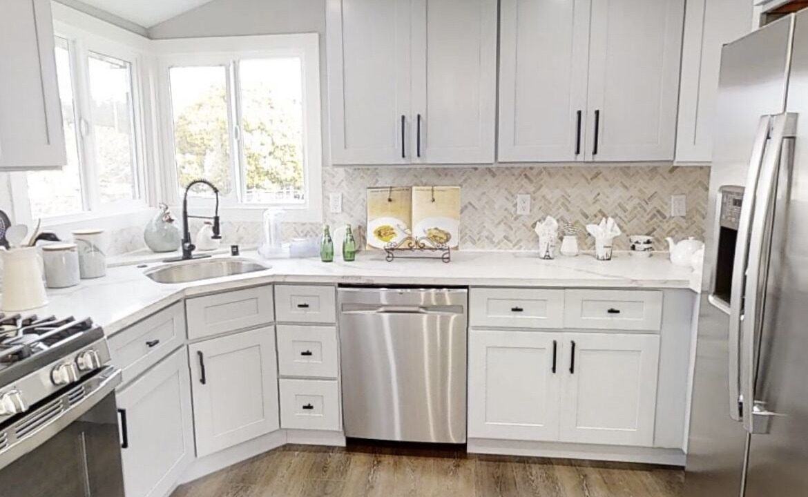 Photo of Others in East Richmond Heights