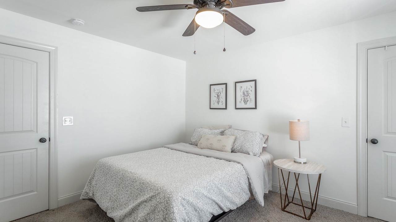 Photo of Bedroom in MLK University