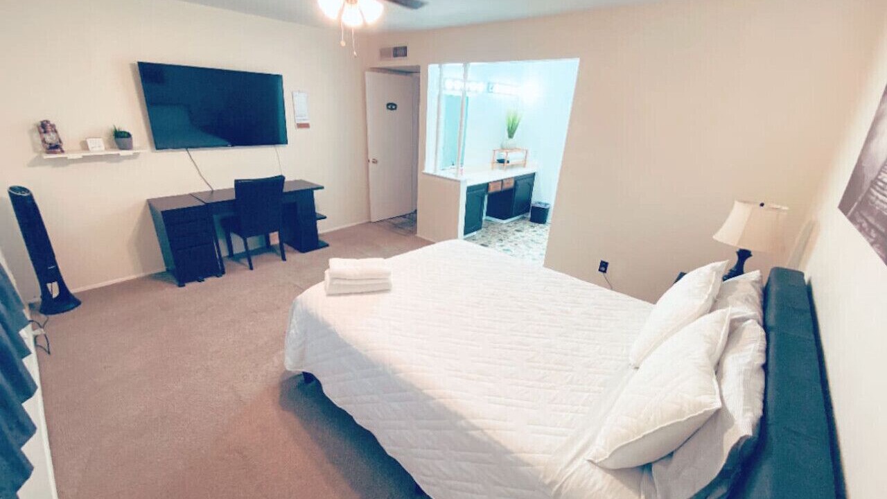 Photo of Bedroom in Humble