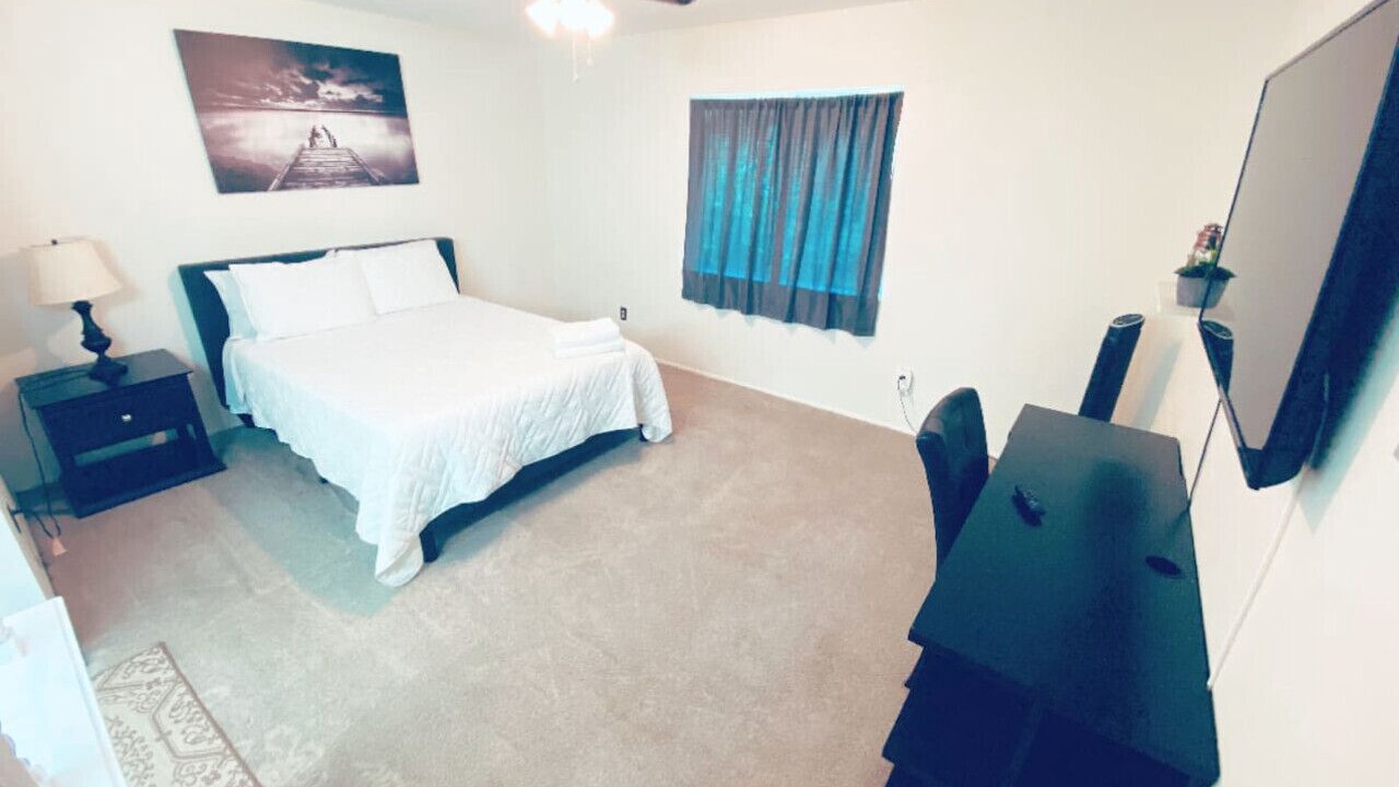 Photo of Bedroom in Humble