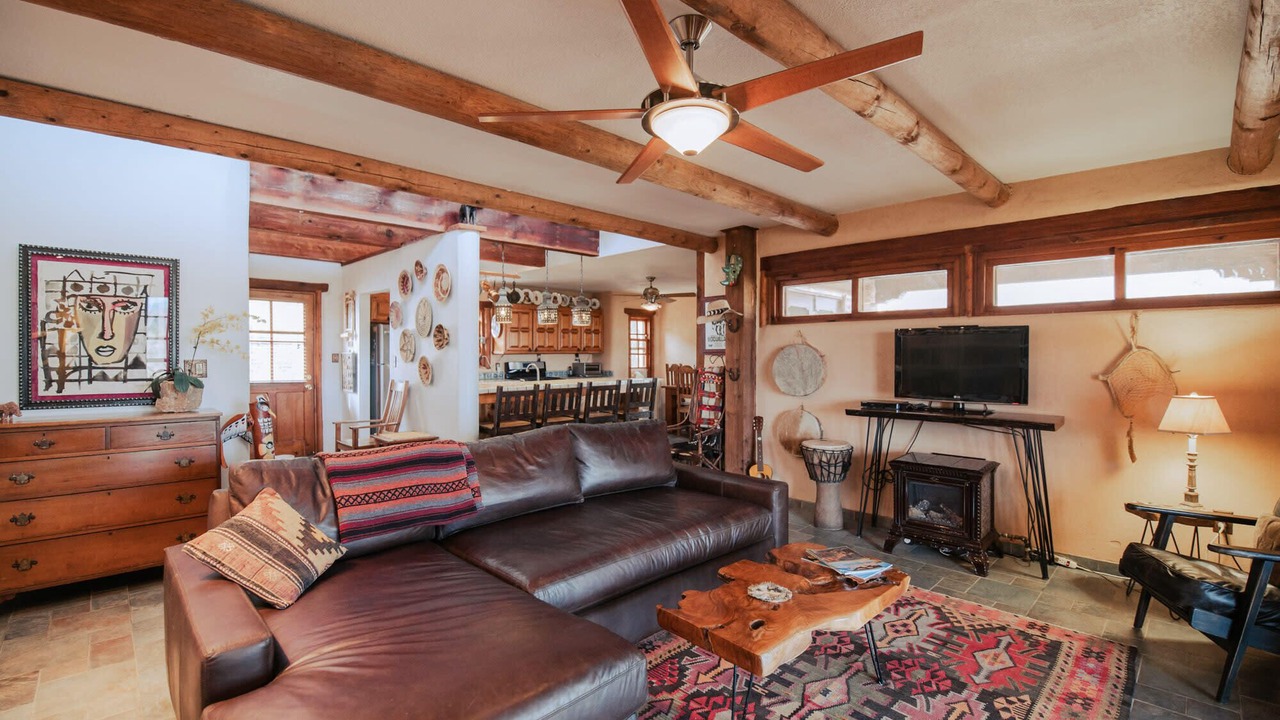 Photo of Livingroom in Terlingua
