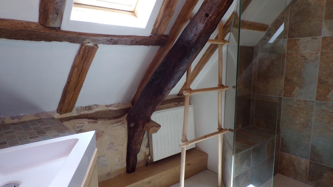 Photo of Bathroom in Tour-de-Faure